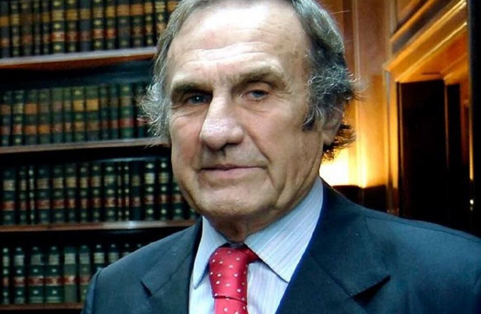 La hija del exgobernador Carlos Reutemann pidió “oraciones para él”