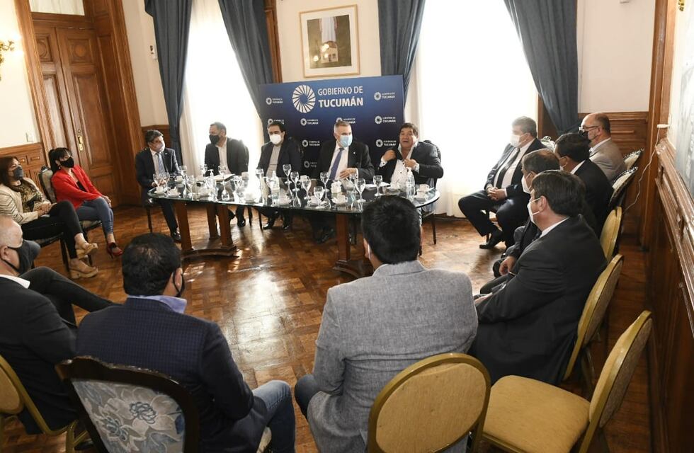 Osvaldo Jaldo se reunió con intendentes peronistas