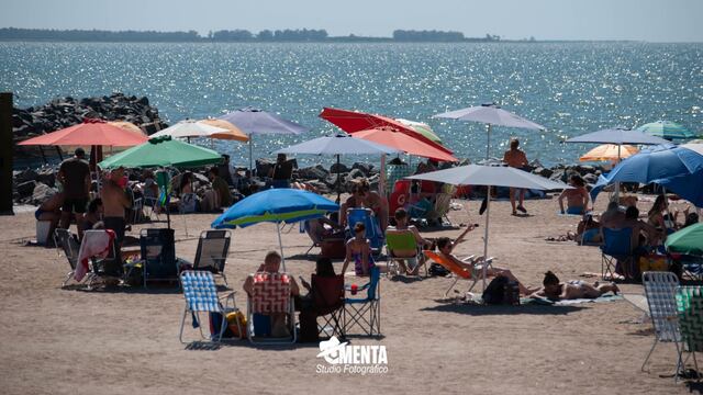 Playa central de Miramar de Ansenuza - PH Enrique Ferreyra