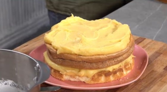 Cómo hacer una torta Chiffon de naranja: la receta de Gladys Olazar, de Cocineros Argentinos para lograr un bizcochuelo nube