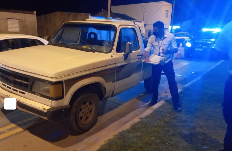 Manejaba alcoholizado, sin carnet y protagonizó un choque con un automóvil