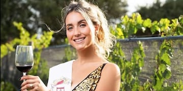 Milagros Cantero es la representante de la Vendimia de San Rafael, jugadora de rugby y la natación le hizo superar los miedos. Una historia particular.