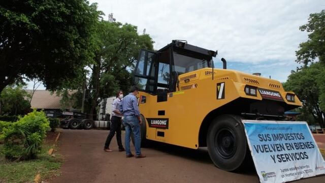 Montecarlo: la municipalidad adquirió una maquina O km para obras viales.