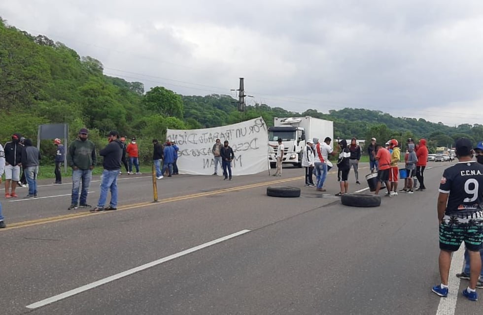 Manifestantes tomaron la Municipalidad de Metán y cortaron los accesos a la ciudad