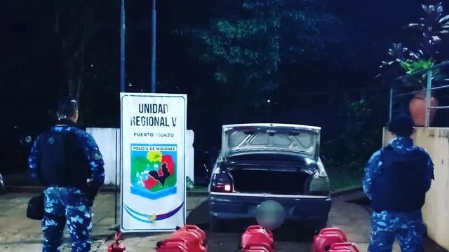 Puerto Iguazú: incautan bidones de combustible transportados en un auto adulterado.