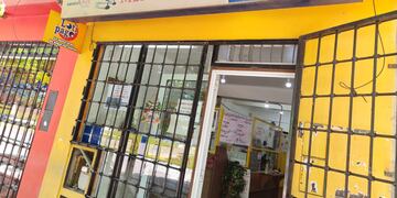 En una agencia local de San Carlos