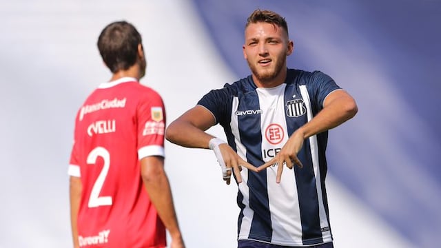 El delantero empujó a la red un rebote que le da el triunfo y la clasificación a su equipo a cuartos de final de la Copa de la Liga