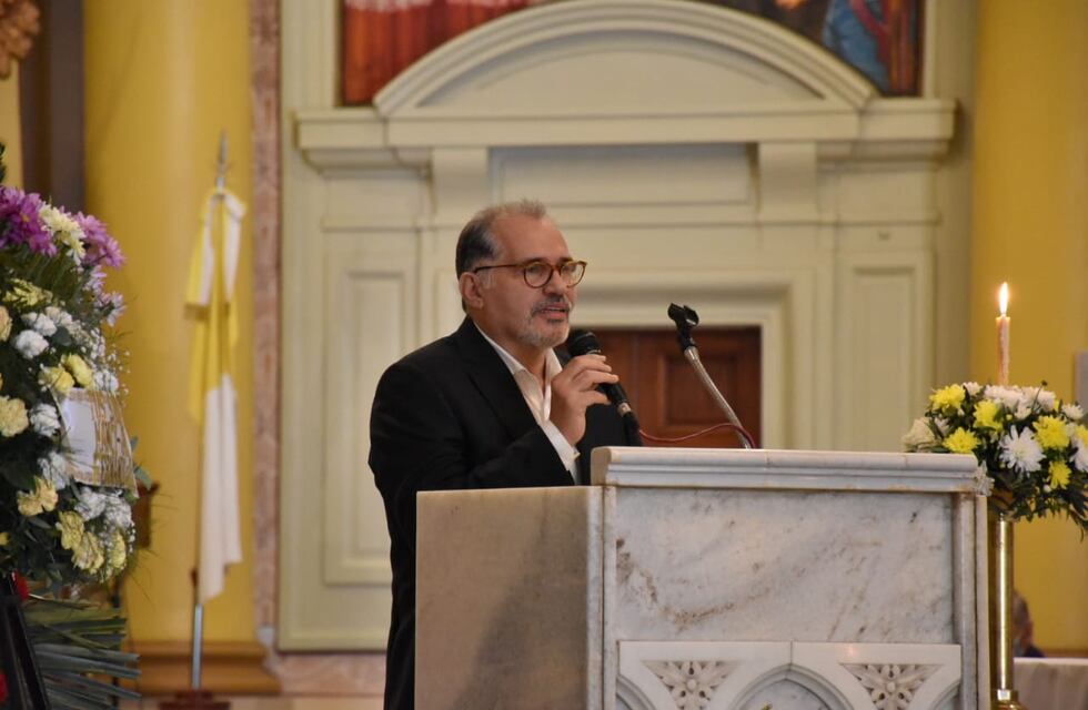Rodas participó de la última despedida al Monseñor Sigampa en La Rioja