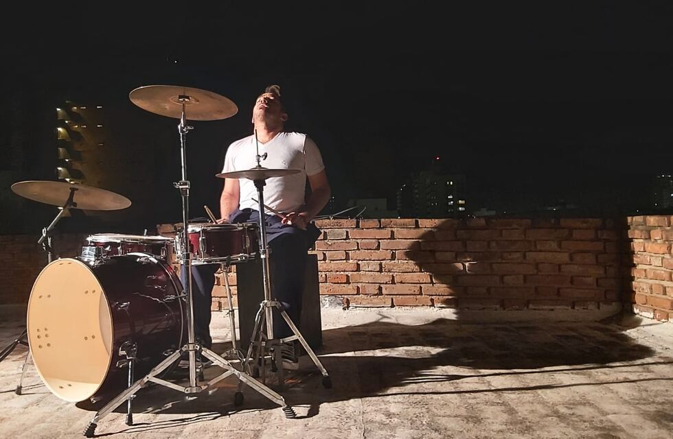 Juanjo Ceccón trabaja en el nuevo videoclip de “Sinfonías”