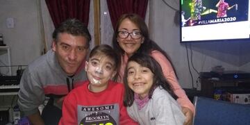 Mauricio Almonacid tiene fibrosis quística, la misma enfermedad que acabó con la vida de su hermana.