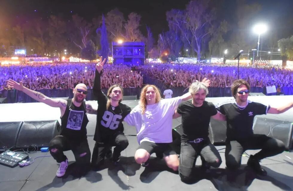 Impresionante apertura del Festival de la Cerveza en Mendoza con el pop de Emilia Mernes y el rock de Airbag