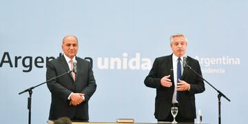 Alberto Fernández y Juan Manzur en Casa Rosada.