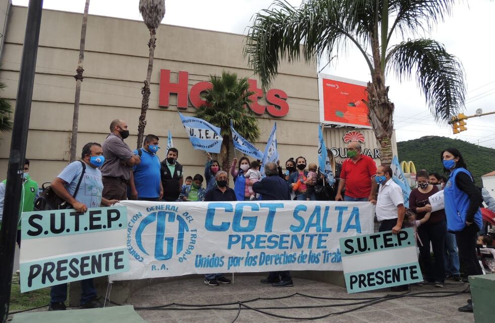 Empleados de cines en Salta piden volver a trabajar