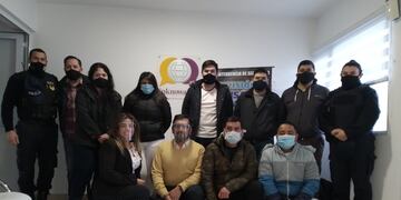 El personal de la Seccional 1° de la Policía de Santa Cruz se capacitó en comunicación asertiva y trabajo en equipo