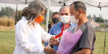 Hicieron entrega de certificados de vivienda familiar en Posadas