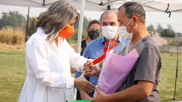 Hicieron entrega de certificados de vivienda familiar en Posadas