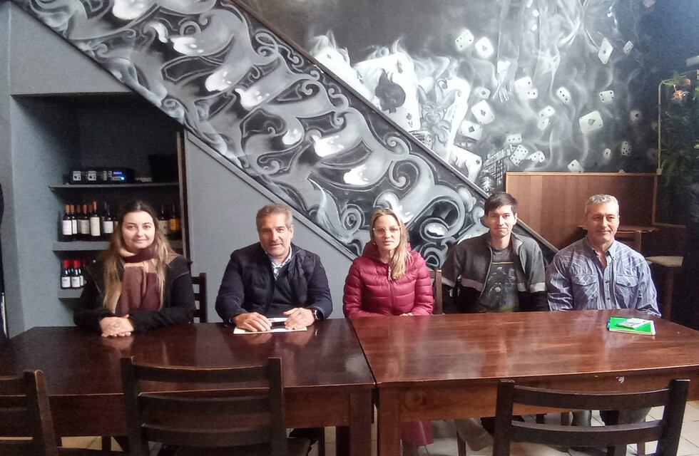 Carolina Píparo en Tres Arroyos: “nosotros no venimos ni a privatizar ni a cobrar ni la salud ni la educación ni la seguridad.”