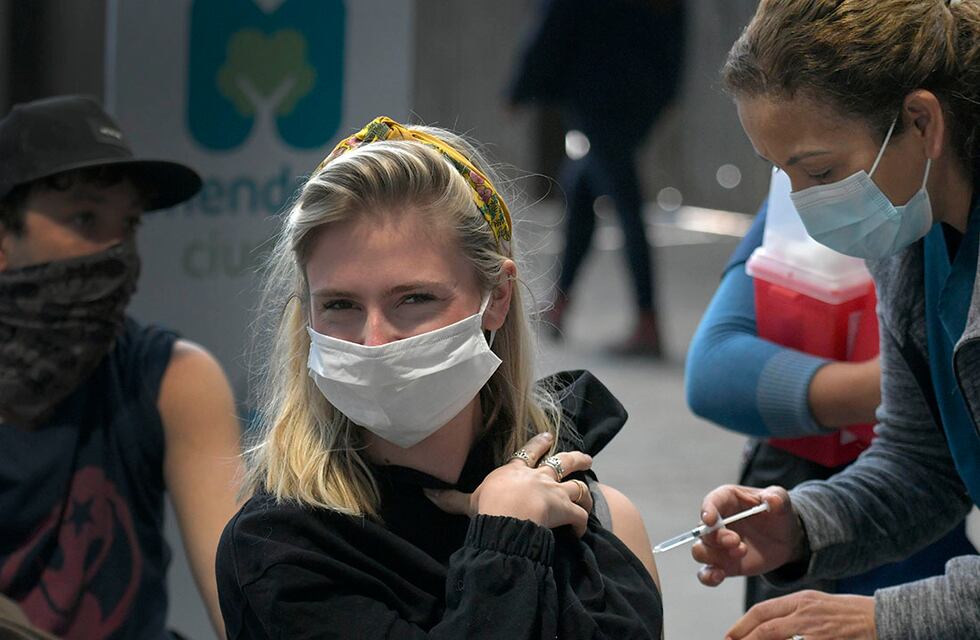 Vacunación de refuerzo para adolescentes en Mendoza: quiénes pueden vacunarse y dónde hacerlo