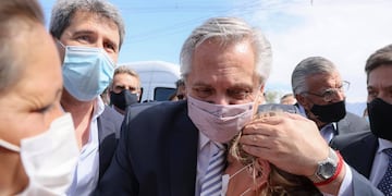 EL presidente aterrizó en la provincia sanjuanina en horas de la siesta.