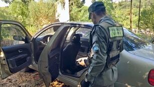 Incautan un auto acondicionado para el contrabando en Bernardo de Irigoyen.