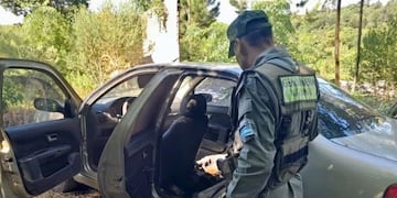 Incautan un auto acondicionado para el contrabando en Bernardo de Irigoyen.