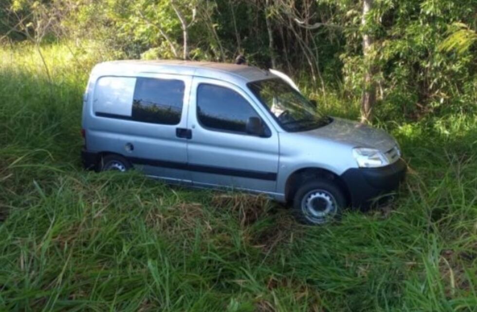 Campo Ramón: automovilista despistó con su vehículo y afortunadamente resultó ileso