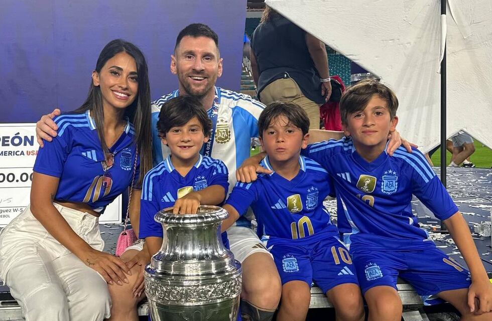 Local en la Copa América 2024: Lionel Messi festejó con Antonela Roccuzzo y sus hijos
