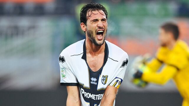 Franco Vázquez (34 años) se desvinculó del Parma pero seguiría en Italia, con un no a Belgrano (Prensa Parma)