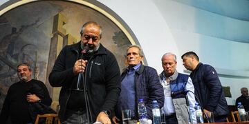 La CGT llamará a un paro general de 24 hs: “El tiempo está llegando”.  Foto: Clarín