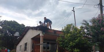 Fuerte temporal generó daños en barrios de Campo Viera y Leandro N. Alem.