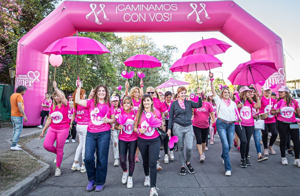 Córdoba quiere hacer el lazo rosa más grande de Argentina: cuándo y dónde