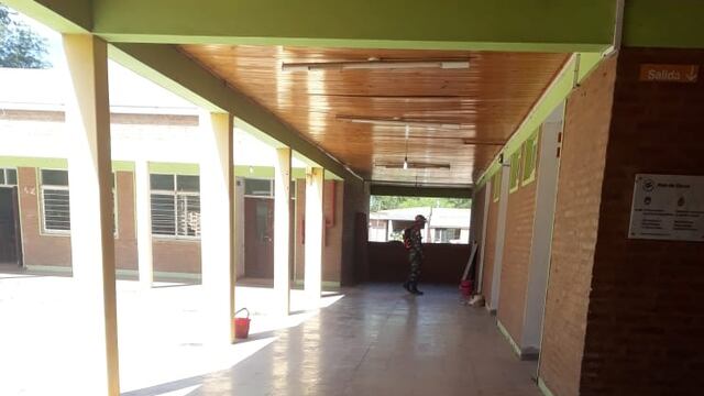 Docentes de la escuela denunciaron a su director por ejercer violencia de género.