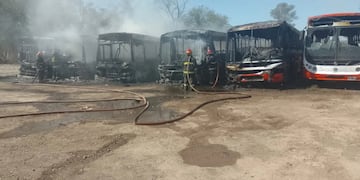 Colectivos incendiados en San Rafael