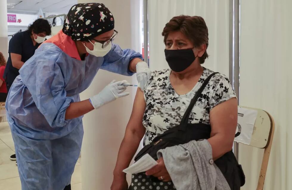 Vacunación en Jujuy: reducen a cuatro meses intervalo para tercera dosis