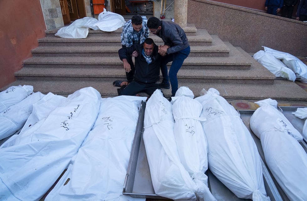 Tras el fin de la tregua, Israel y Hamás intensifican sus ataques y ya hay masivas muertes de niños en Gaza