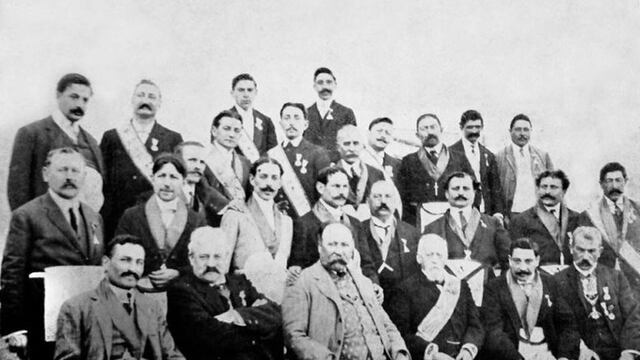 Comisión instaladora y miembros de la Logia Zola Dreyfus, de Punta Alta