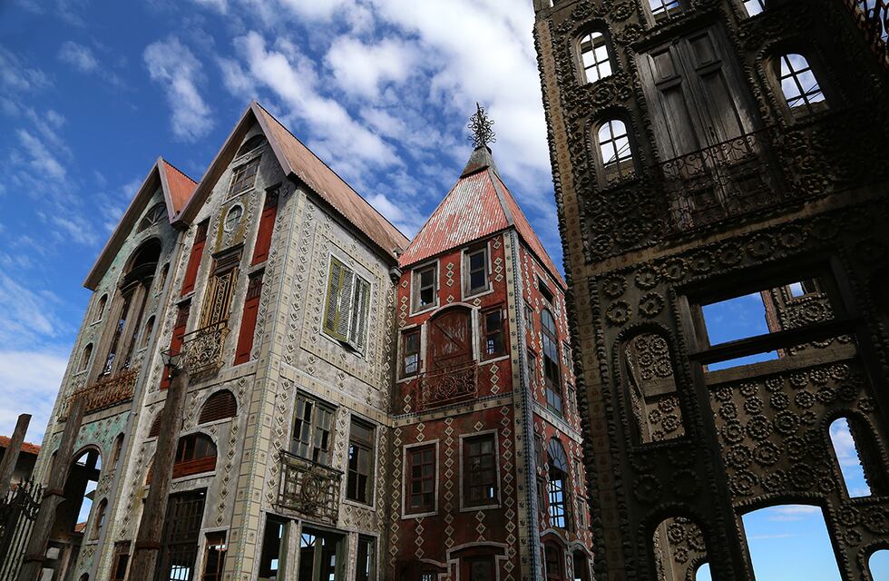 Campanópolis: el sueño de una aldea medieval hecho realidad en González Catán