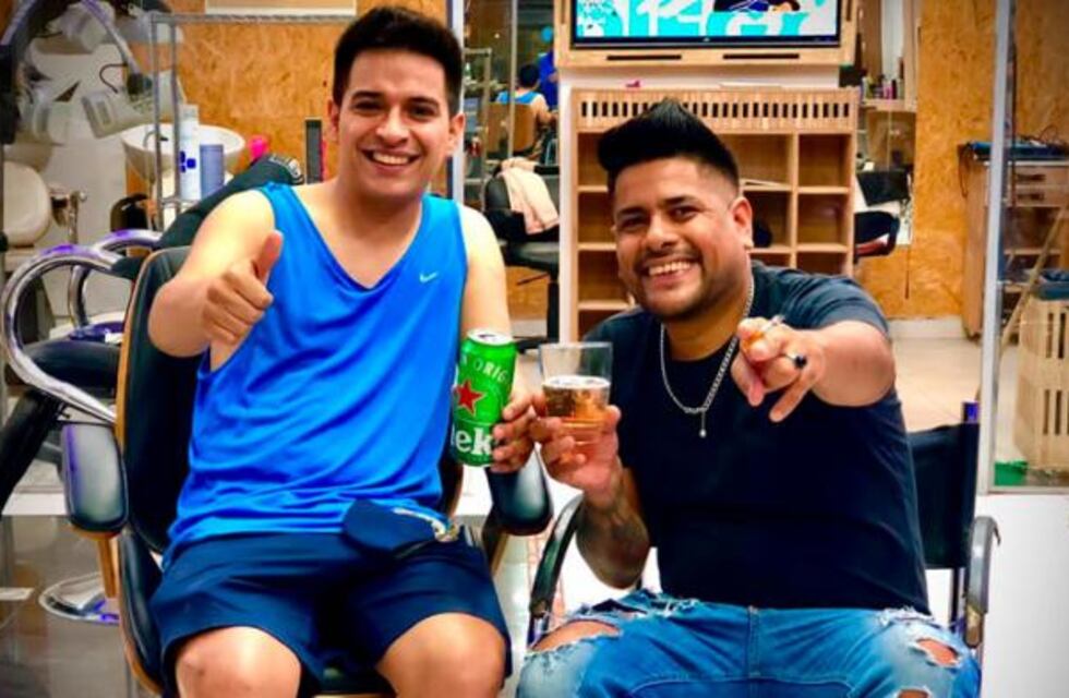 Reapareció Maximiliano Murua y cantó junto a Chokolino