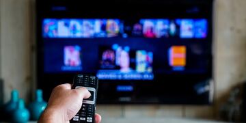 ¿Adiós a Netflix? Google se mete al streaming con una plataforma gratuita de más de 1000 canales