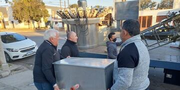 Los trabajadores fueron "indemnizados" con las máquinas de la fábrica.