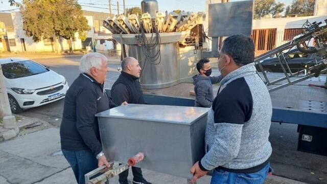 Los trabajadores fueron "indemnizados" con las máquinas de la fábrica.