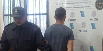 Incumplió una medida cautelar, agredió a su pareja y fue aprehendido por la policía de Tres Arroyos