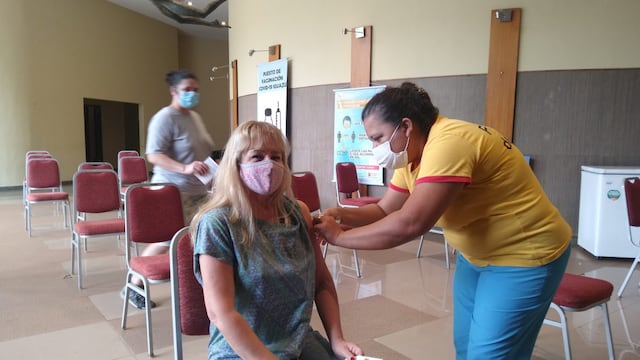 En Iguazú se está llevando a cabo la inmunización contra el COVID-19.