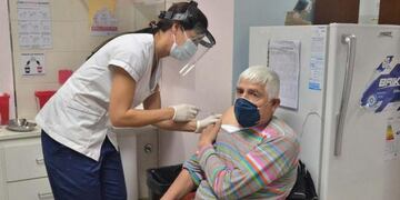 Coronavirus: abren la inscripción para la vacunación de mayores de 70 años