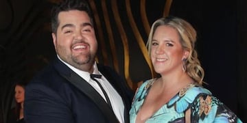 Darío Barassi junto a su esposa.