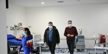 El Intendente Castellano y el director del Hospital, Dr. Emilio Scarinci