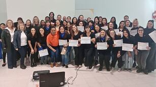 Entrega de certificados por curso de lengua de señas argentinas