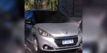 Una familia de Río Negro vendió su auto para ayudar a un familiar con cáncer y les pagaron con cheques robados.