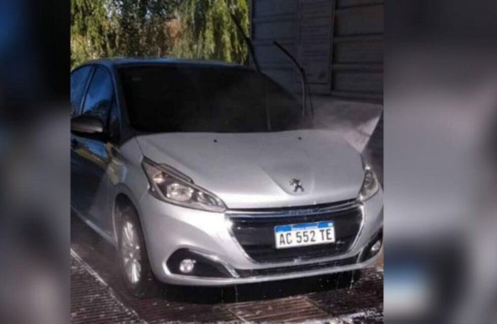 Vendieron su auto para ayudar a un familiar con cáncer y los estafaron: les pagaron $1.800.000 con cheques robados