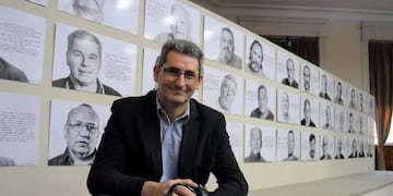 La muestra fotografica "40 de Malvinas" de Mauricio Yesari se puede visitar en la Biblioteca Rivadavia